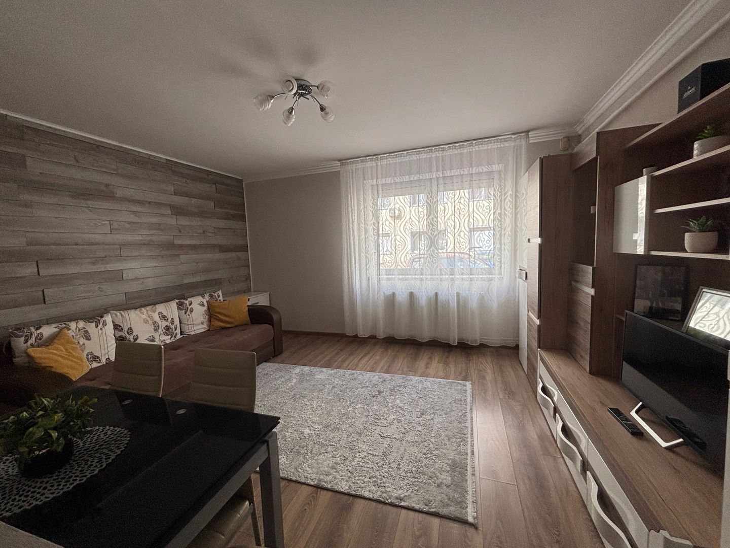 BRASADAS vinde garsoniera la PARTER - Poză 1