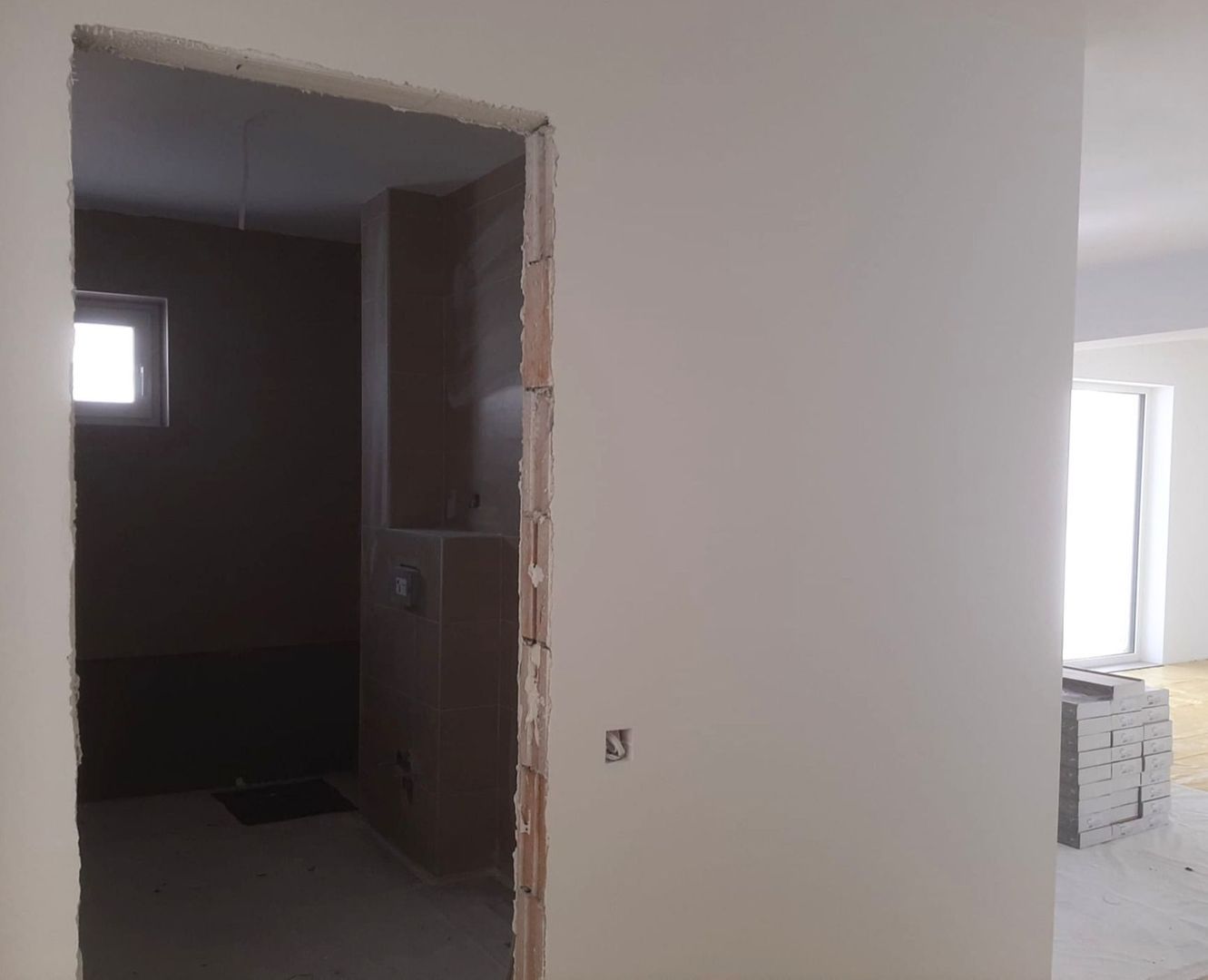 Apartament 3 camere 82 mp + 2 terase de 24 mp zona rezidentiala aerisita - Poză 5