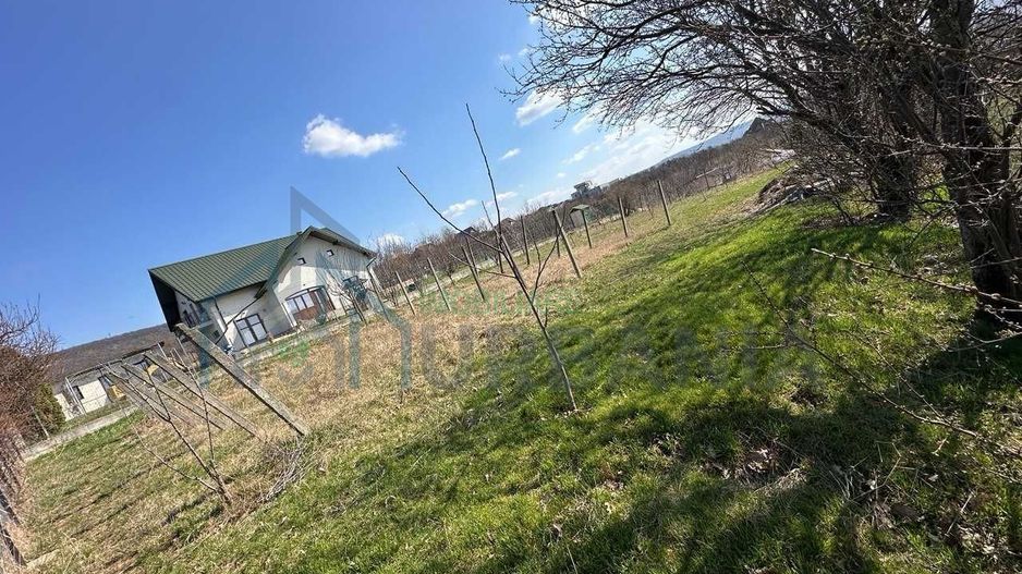 Teren intravilan de vânzare în centrul comunei Bârnova, Iași - Poză 2