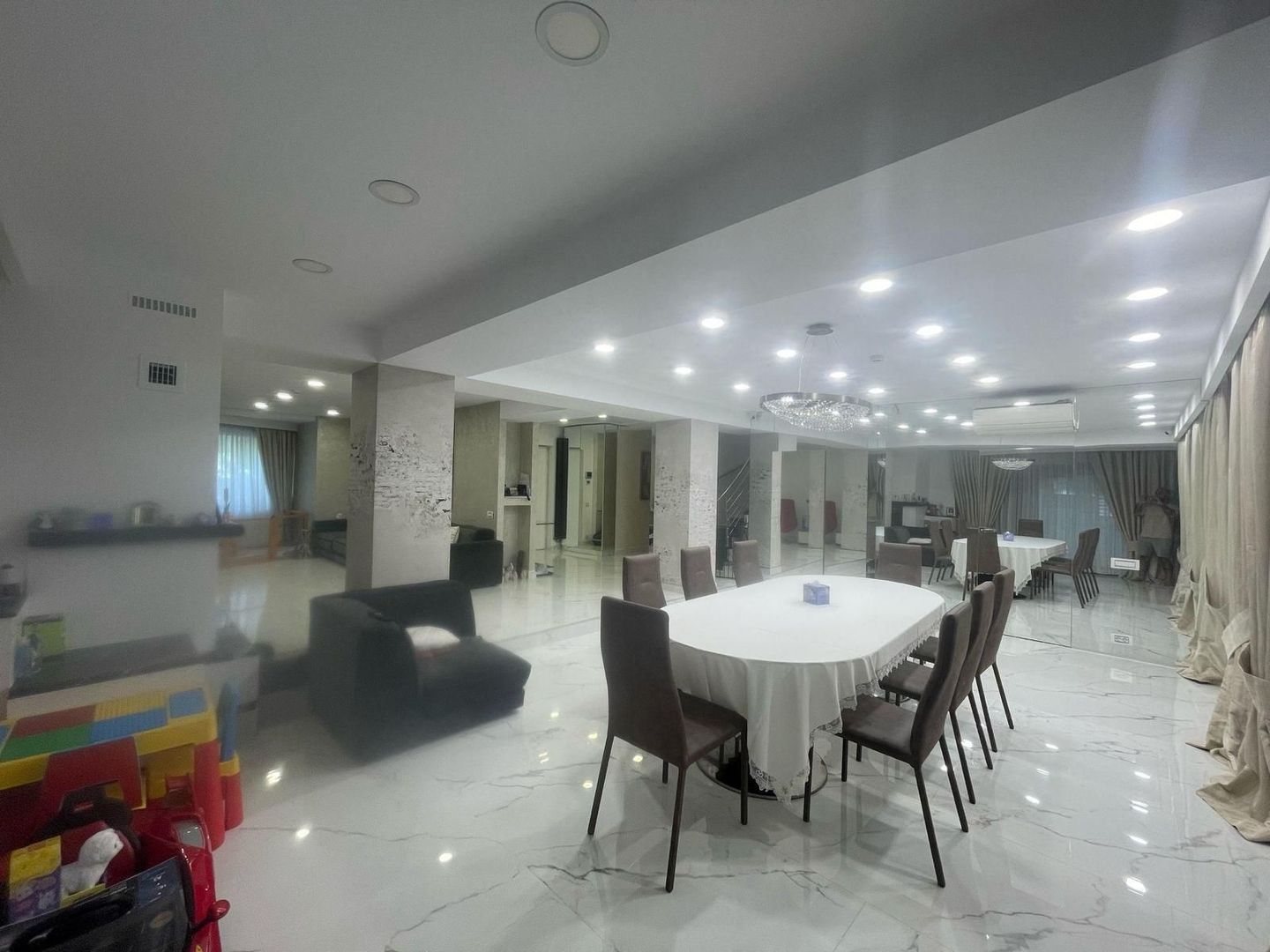 Vila de inchiariat in Herastrau \ Villas Rent in Herastrau area. - Poză 8