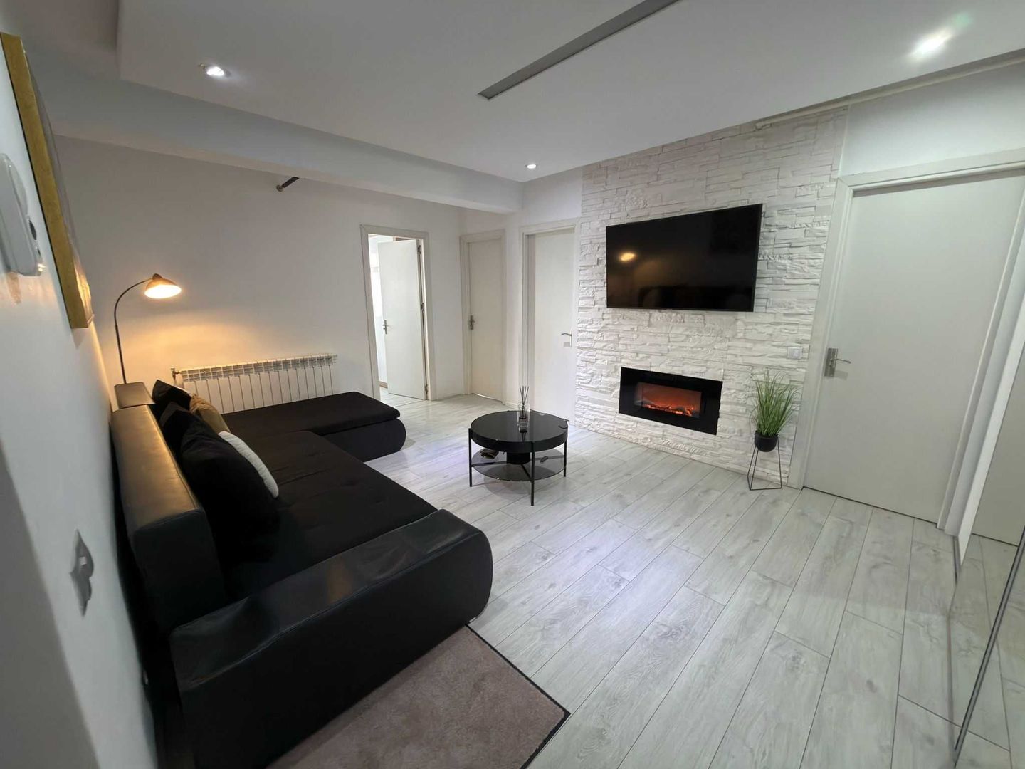 Apartament 3 camere de vanzare strada Parcul Poligon, Floresti - Poză 5