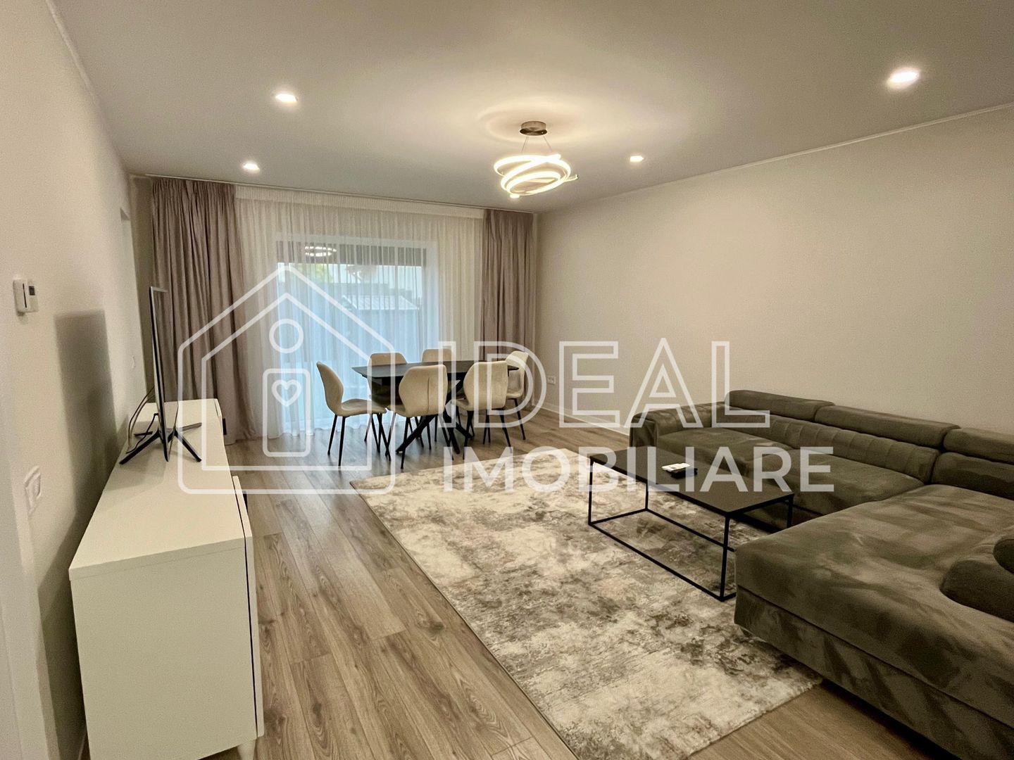 Casa moderna cu 4 camere de închiriat - Șelimbăr - Poză 1