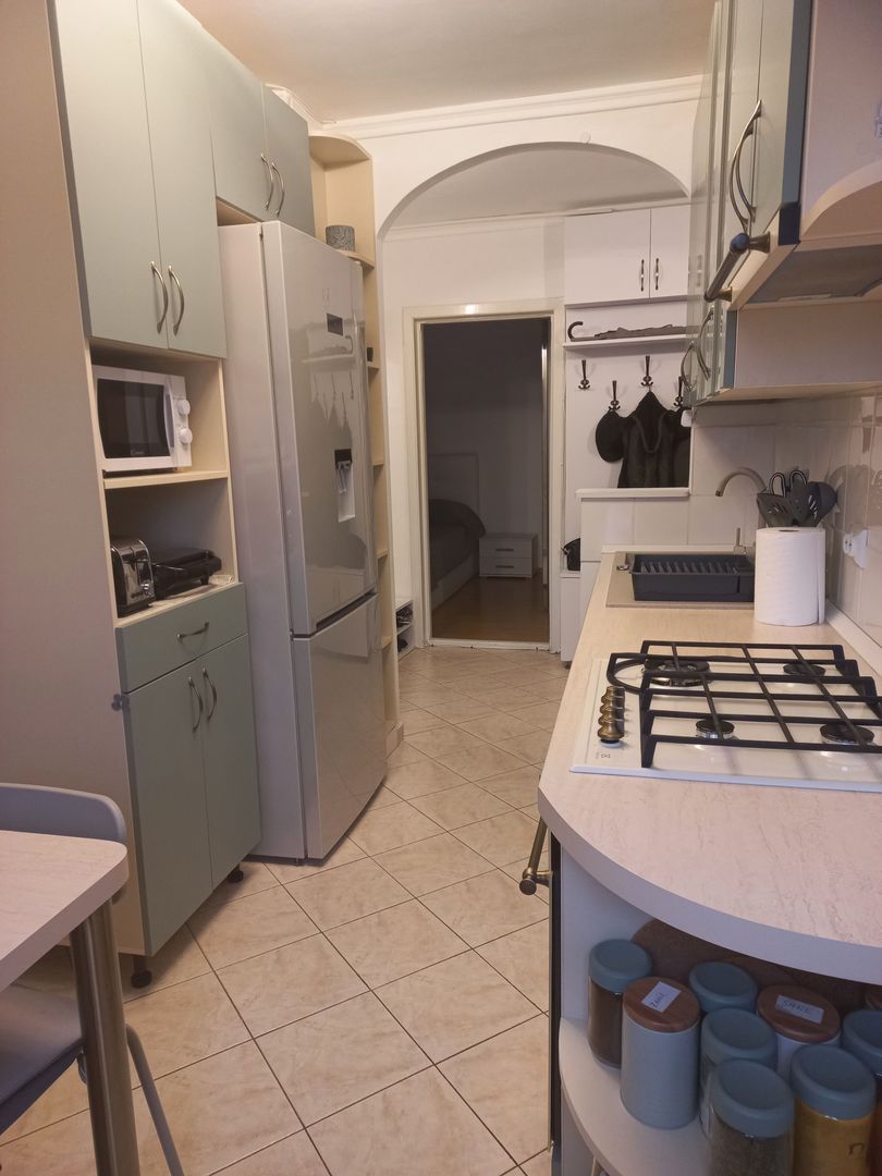 Lipovei | 3 Camere | Decomandat | Etaj Intermediar | Garaj in CF. - Poză 2