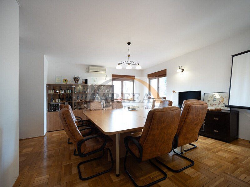 Vila cu 750 mp utili si teren de 1.480 mp in Erou Iancu Nicolae - Poză 23