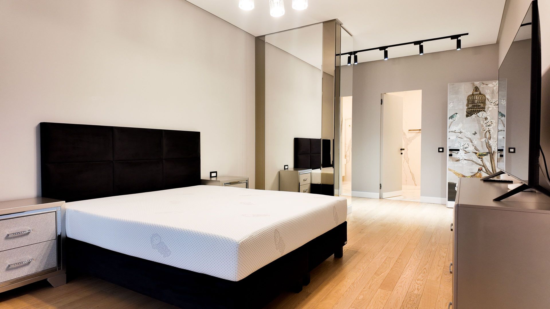 Apartament Premium cu Vedere la Parcul Verdi și Lacul Floreasca - Poză 12