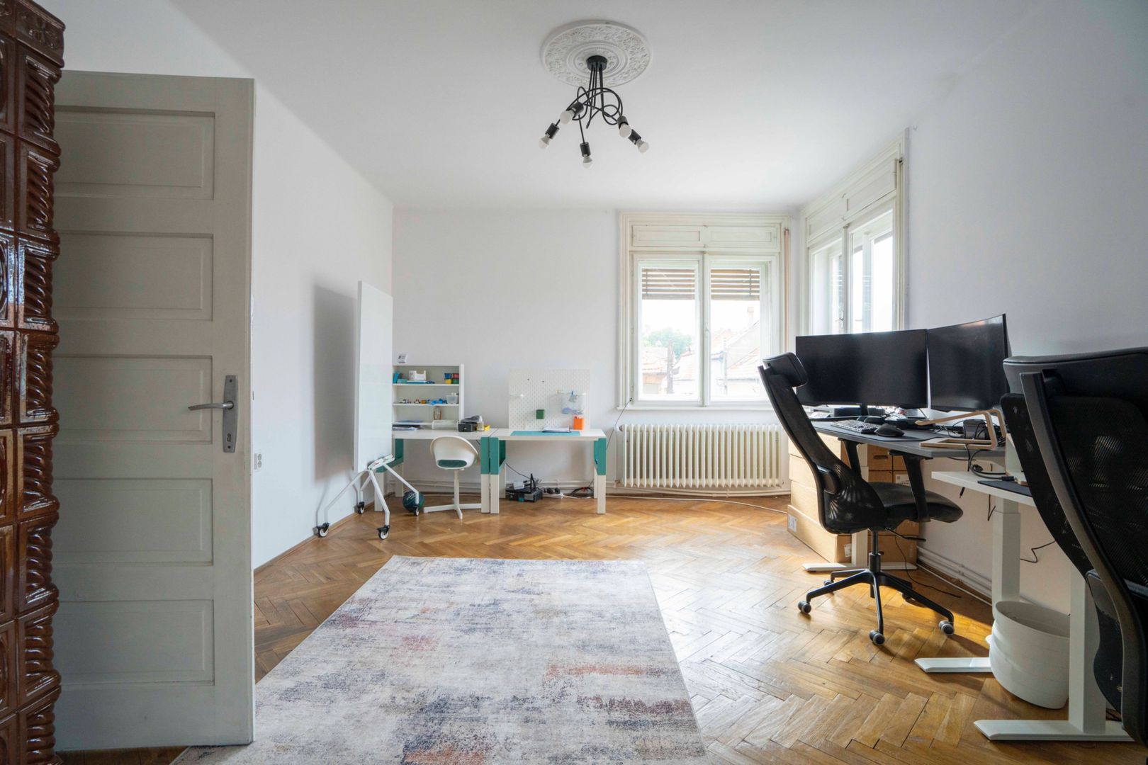Apartament 3 camere ultracentral cu garaj si beci - Poză 1