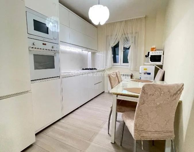 Apartament 3 camere S121 - Poză 1