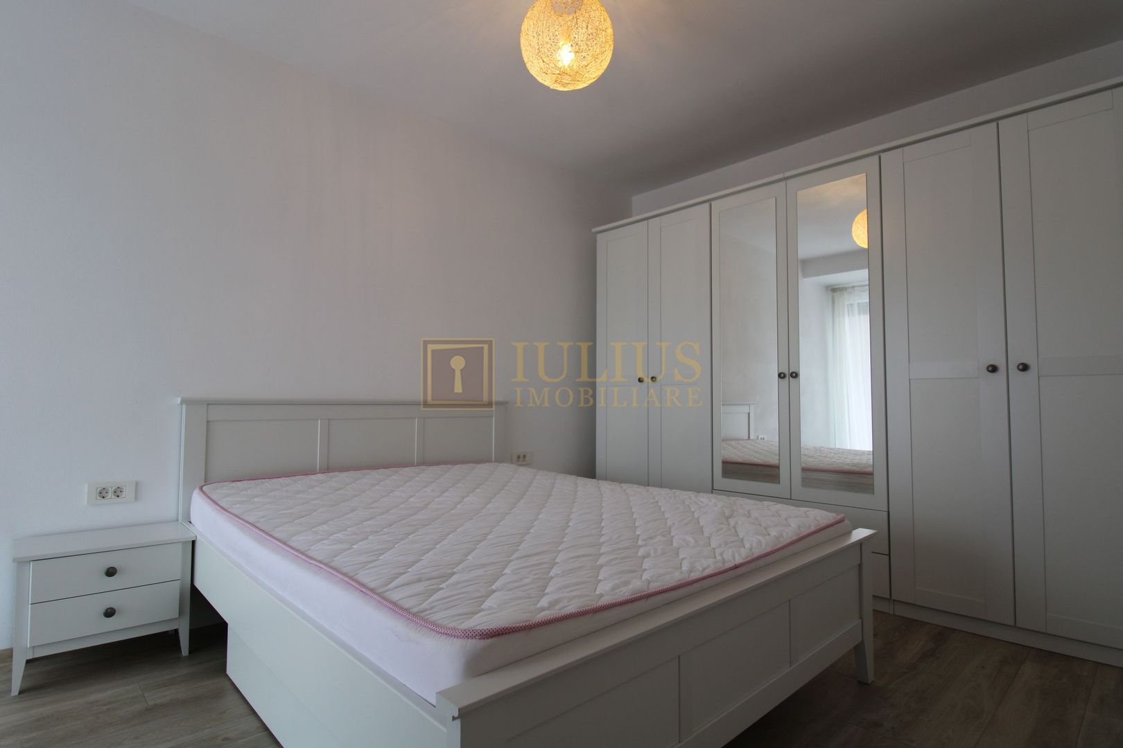 Apartament 2 camere, 3 balcoane, loc de parcare, centrala proprie, Dumbravita - Poză 8