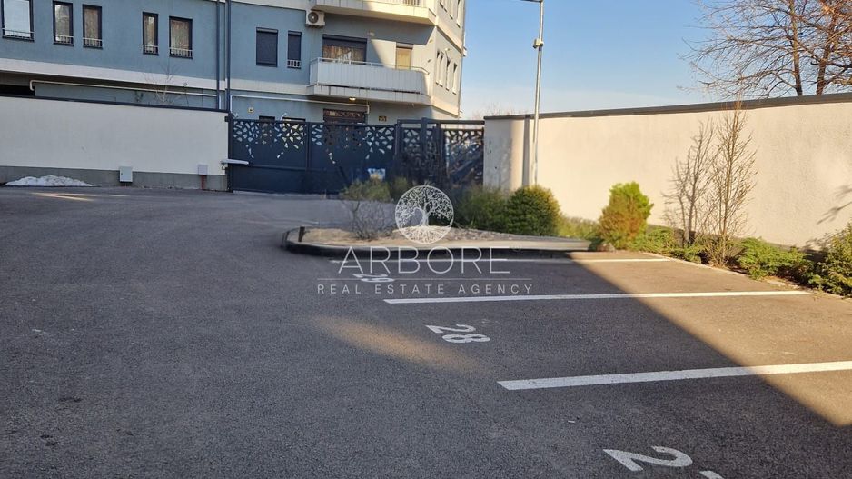 Apartament de lux cu terasa, complet utilat - Poză 18