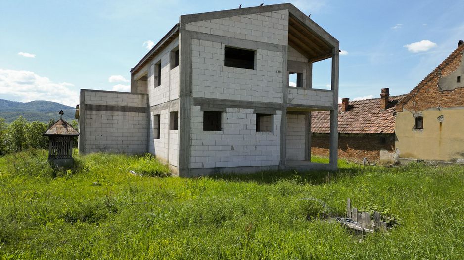 Casă la roșu din BCA de vânzare în Județul Arad - Poză 7