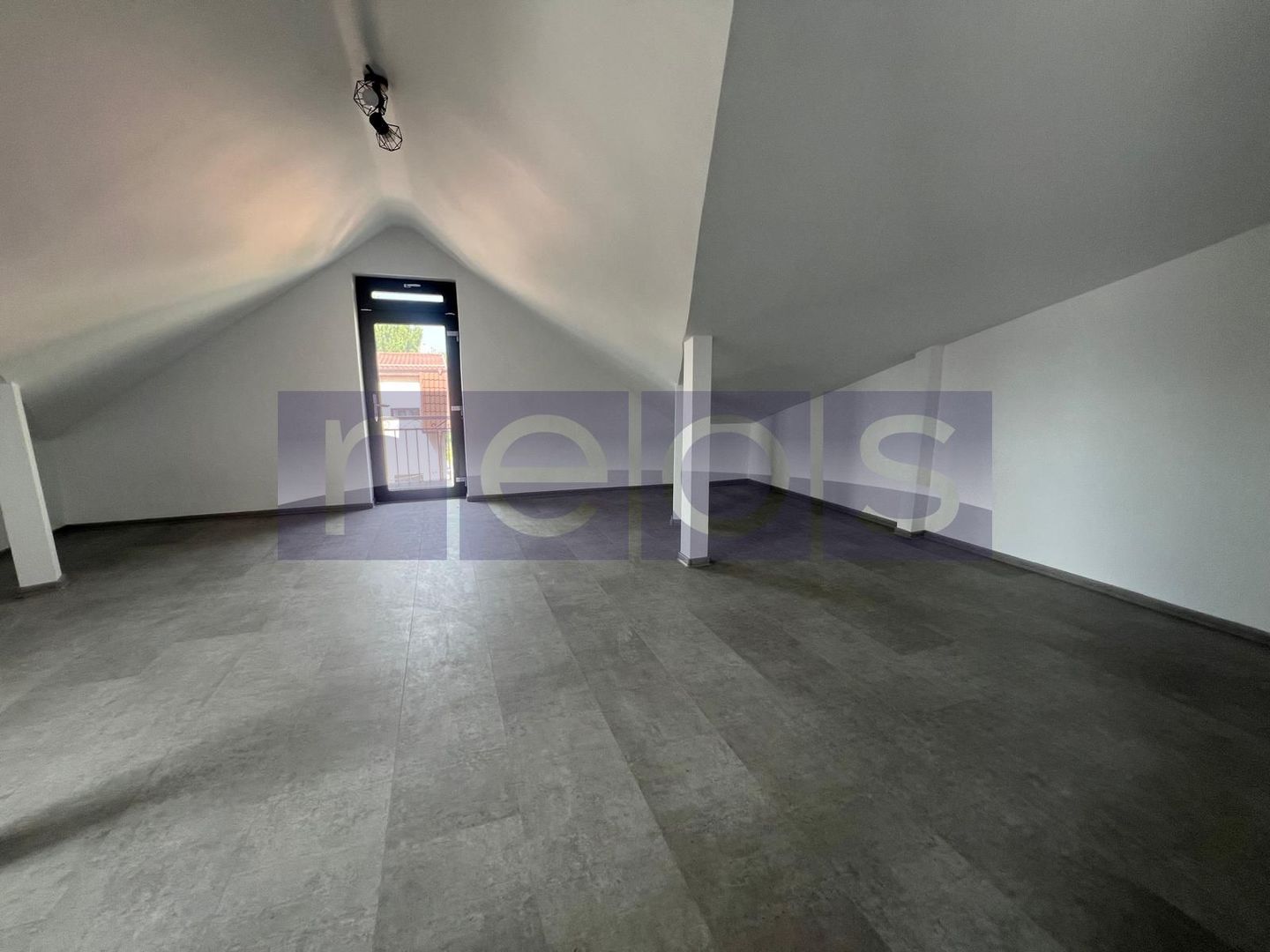 INCHIRIERE VILA P+2+M | NEMOBILATA | ZONA MIHAI BRAVU - Poză 12