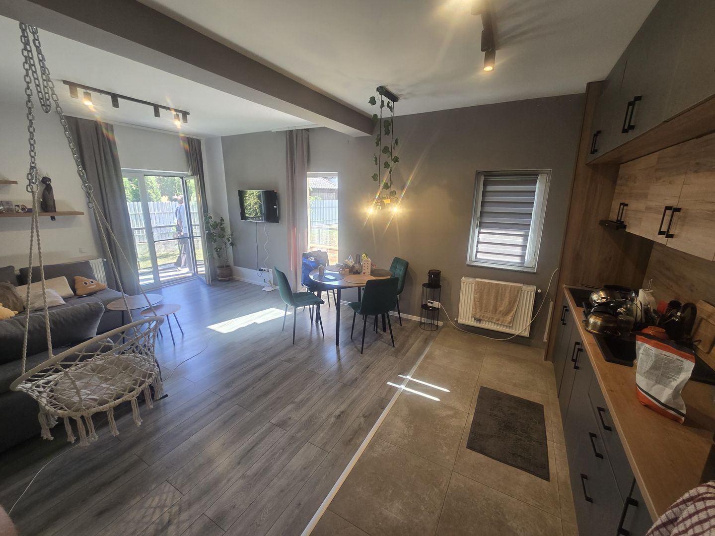 Apartament 2 camere, 60 mp, 2 balcoane, 1 parcare privată - Poză 1