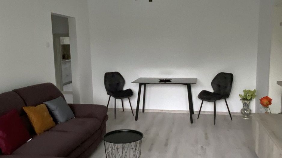 Apartament 2 camere modern , renovat - de inchiriat  Astra Brasov - Poză 3