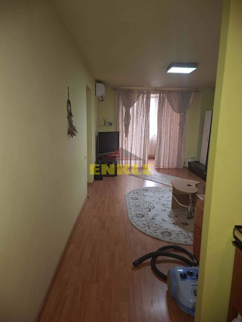 De inchiriat apartament cu 3 camere, zona Bulevard - Poză 5