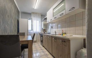 Apartament 2 camere cu balcon și parcare în Florești – zona centrala.. - Poză 2