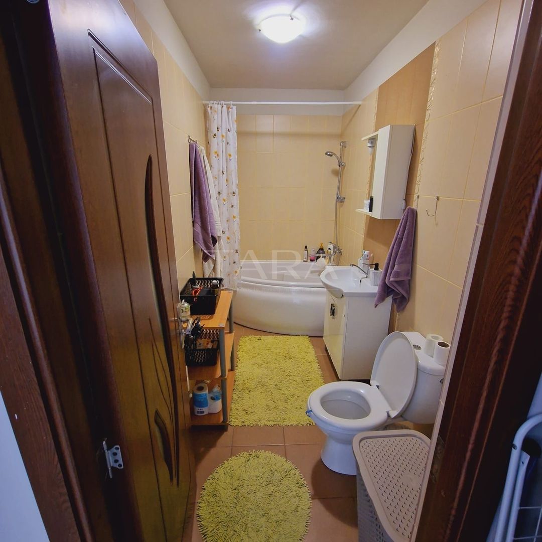 Apartament spațios, balcon și parcare, zona Parcul Poligon. - Poză 7