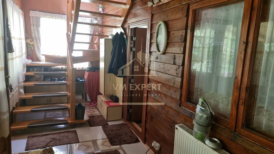 CASA 3 CAMERE, TEREN 6200 MP + 2 LACURI, CAMPULUNG, NAMAIESTI - Poză 5