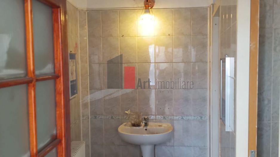 Vila  de inchiriat recent renovata - Poză 27