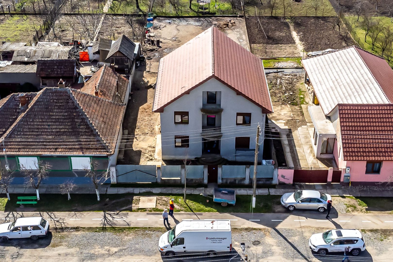 Casă nouă 6 camere semifinalizată în Sântana - Poză 2