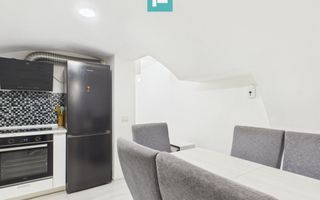 Apartament spațios cu 3 camere, zona centrală - Poză 5