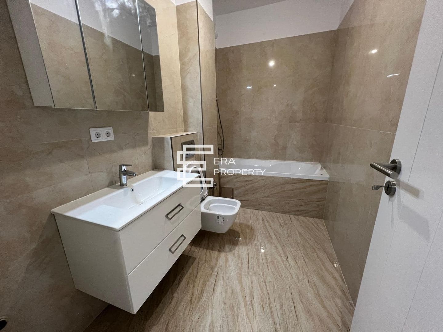 Apartament 3 camere, 71 mp, boxa - Selimbar - Poză 7