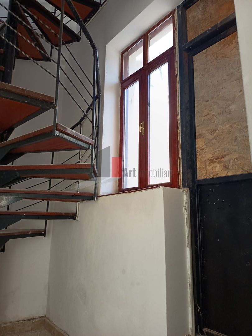 Vila  de inchiriat recent renovata - Poză 35