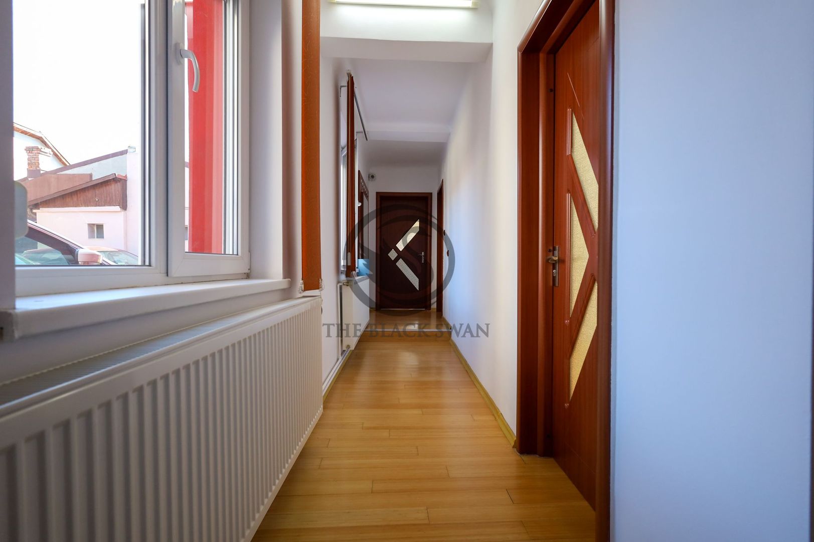 Apartament 2 Camere | Zona Centrală | Acces Privat și Parcare - Poză 5