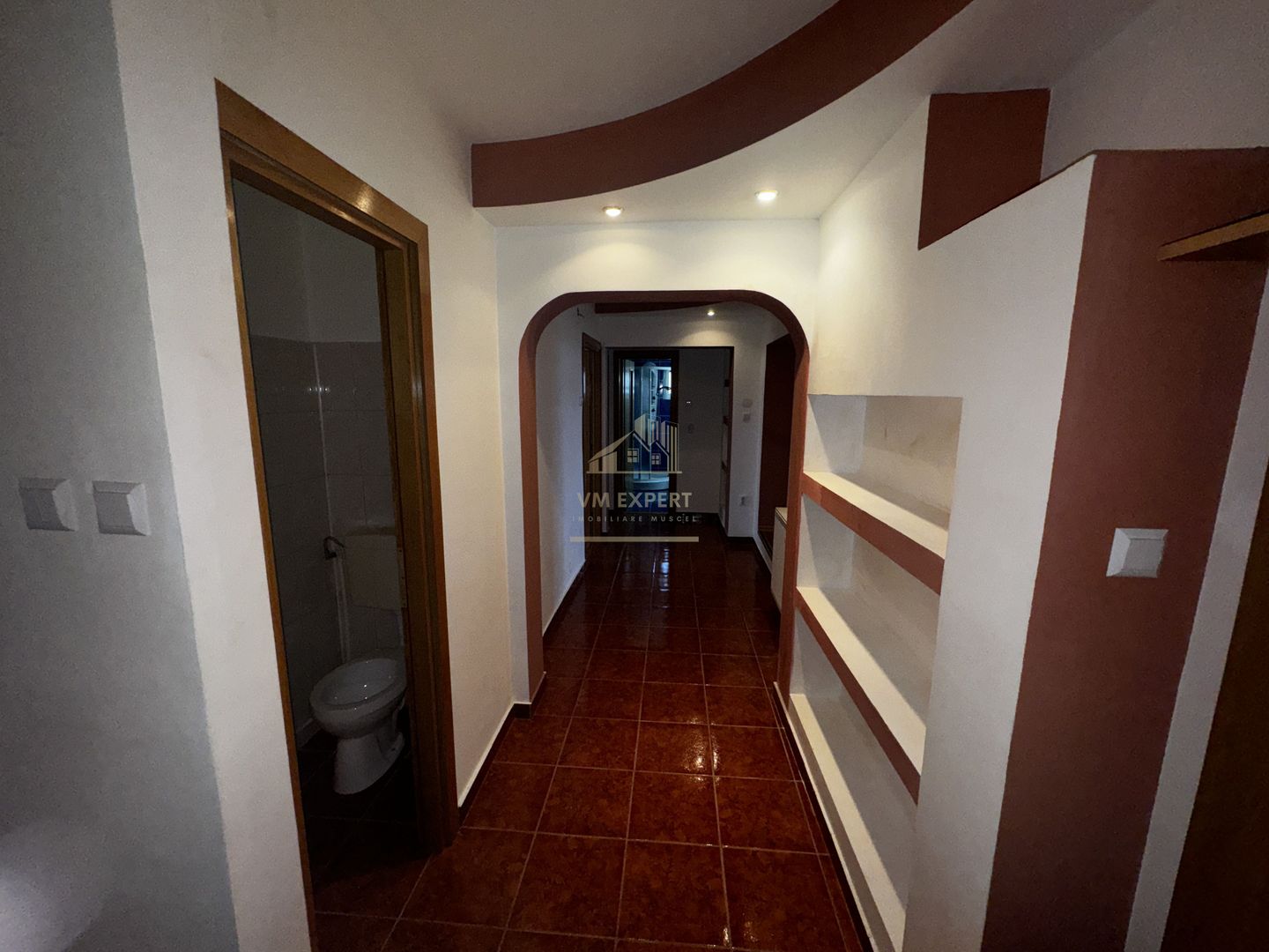 APARTAMENT CAMPULUNG TIP PENTHOUSE, 5 CAMERE GRUI - Poză 20