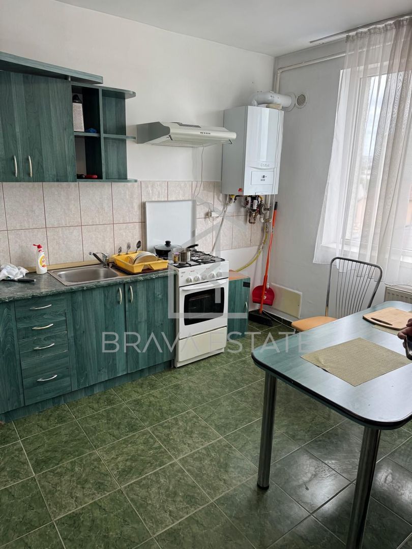 Apartament o cameră, 46mp, balcon, zona Farmec - Poză 4