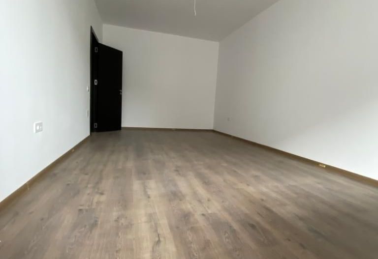 Apartament tip garsoniera o camera, vedere mixta,etaj 1,aproape metrou - Poză 6