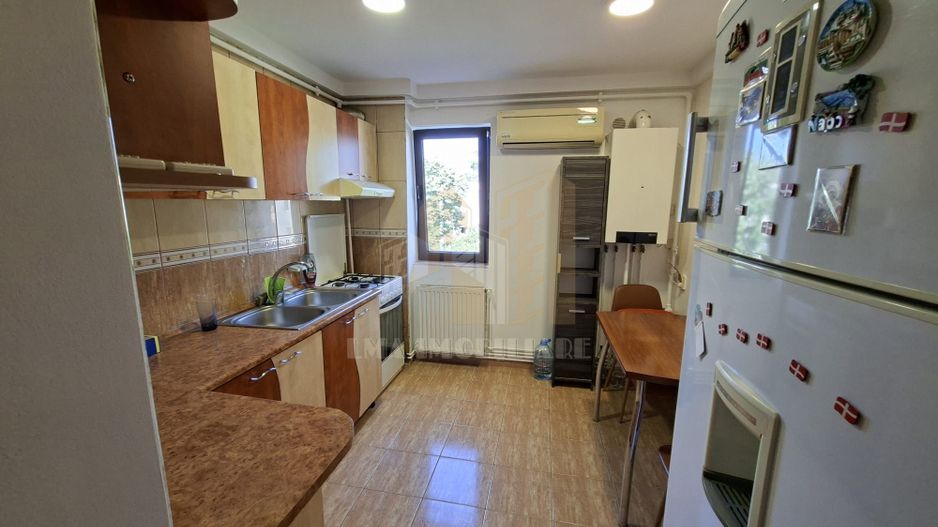 Apartament 2 camere semidecomandat Zizinului Brasov - Poză 2