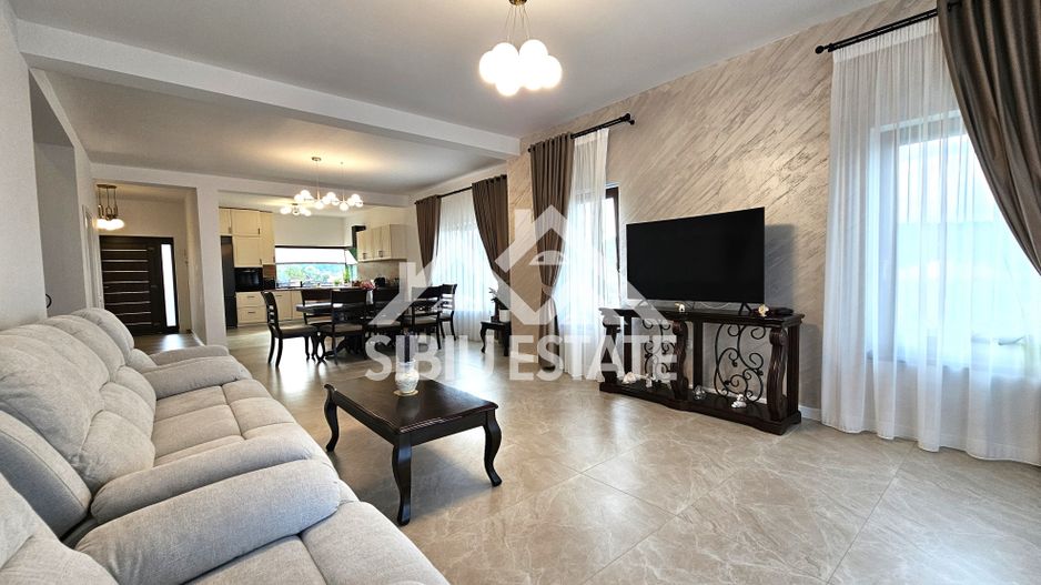 Casa Sibiu Cisnadioara, casa cu garaj, 5 camere, 3 bai - Poză 4