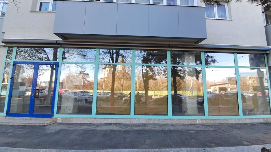 Spatiu comercial vitrina de 20 M - Metrou Eroii Revolutiei S143 - Poză 3