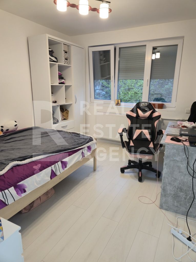 Vânzare, apartament 2 camere, zona Politehnica - Poză 1