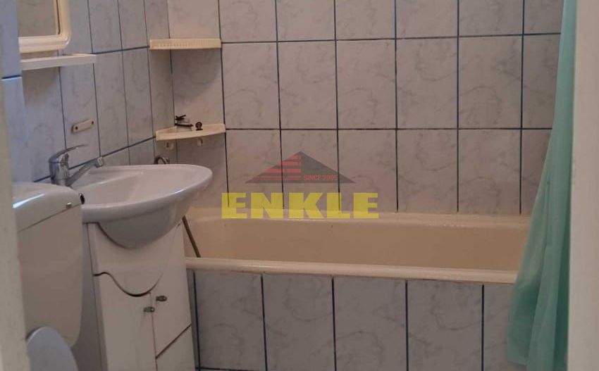 De vanzare apartament cu 3 camere, zona Unirii - Poză 7