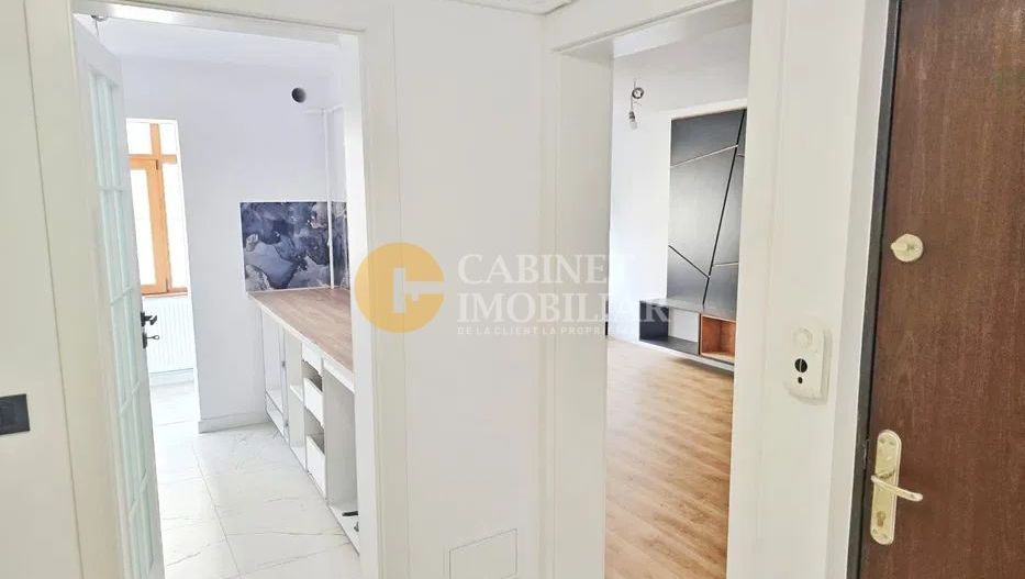 Chirie - 3 camere - Centru - Poză 4