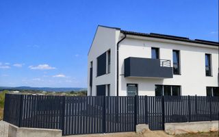 Casă nouă, cu pivniță, pod și 3 dormitoare – situată pe colț - Cisnadie - Poză 1