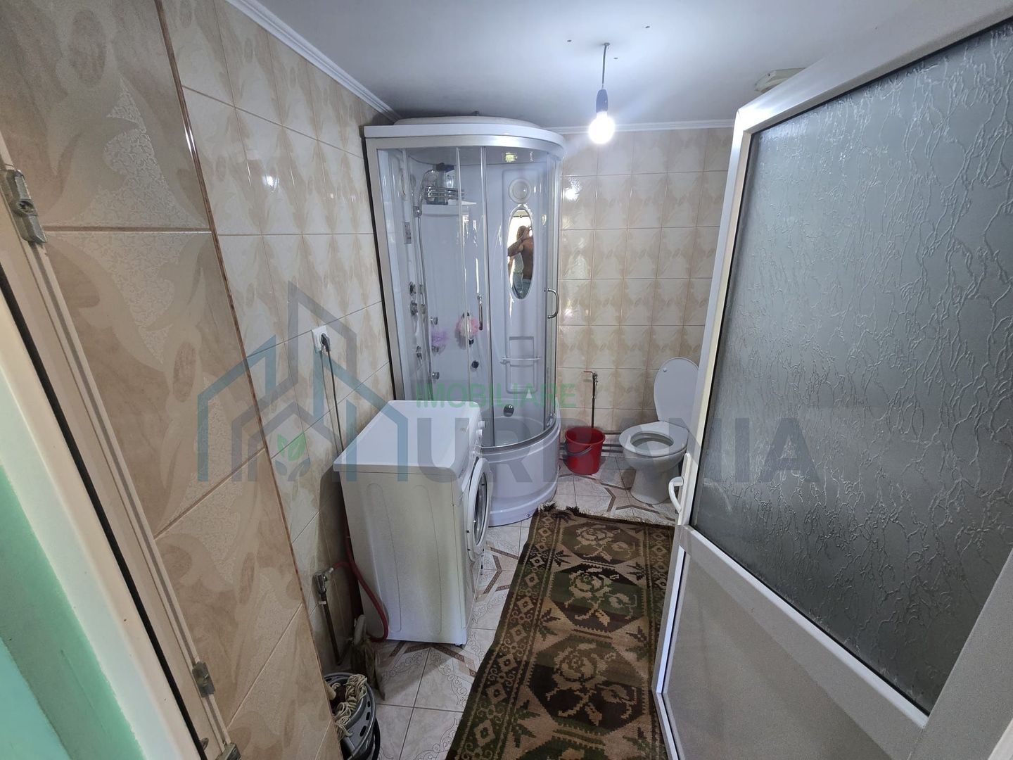 Casă cu teren de 1,4 hectare și vie, în Raducaneni - 3 camere - Poză 1