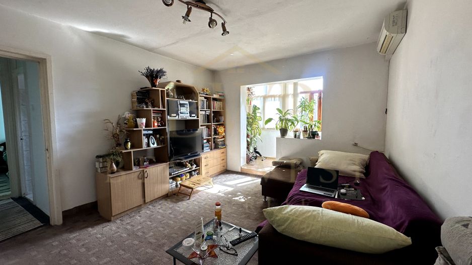 Apartament 3 camere, 2 bai, etaj intermediar, Dambovita - Poză 3