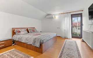 Casă cu 3 dormitoare și 2600 mp teren - Poză 11