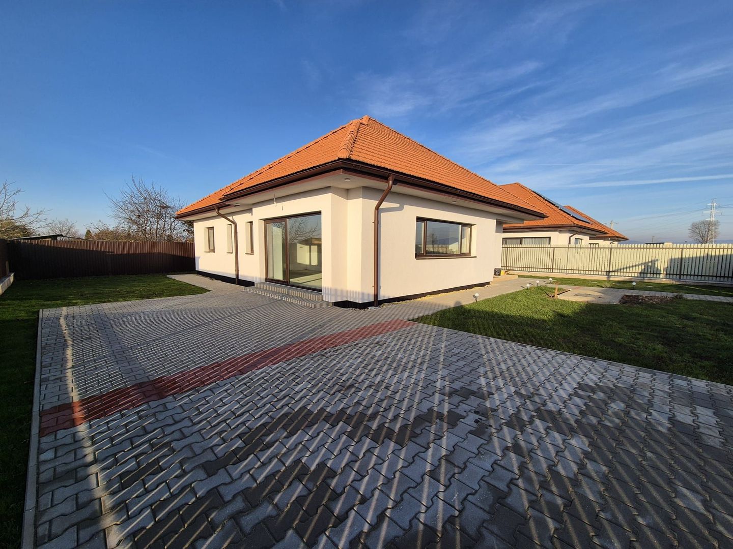 Casă economică- la cheie - Comision 0 % - Poză 1