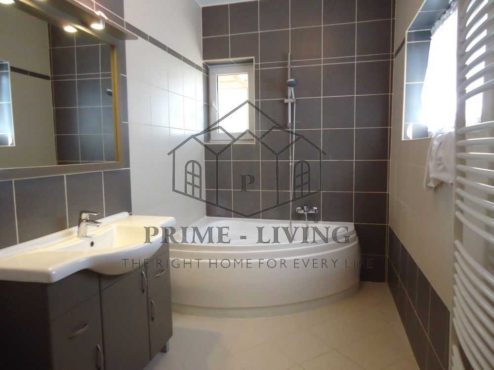 VILA SPATIOASA CU 5 DORMITOARE LA INCHIRIERE IN PIPERA LANGA SCOLI - Poză 10