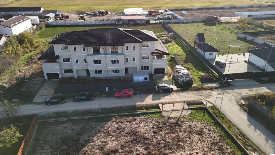 Case cu suflet – 455 mp utili + teren 1.000 mp Bălăceanca - Poză 1