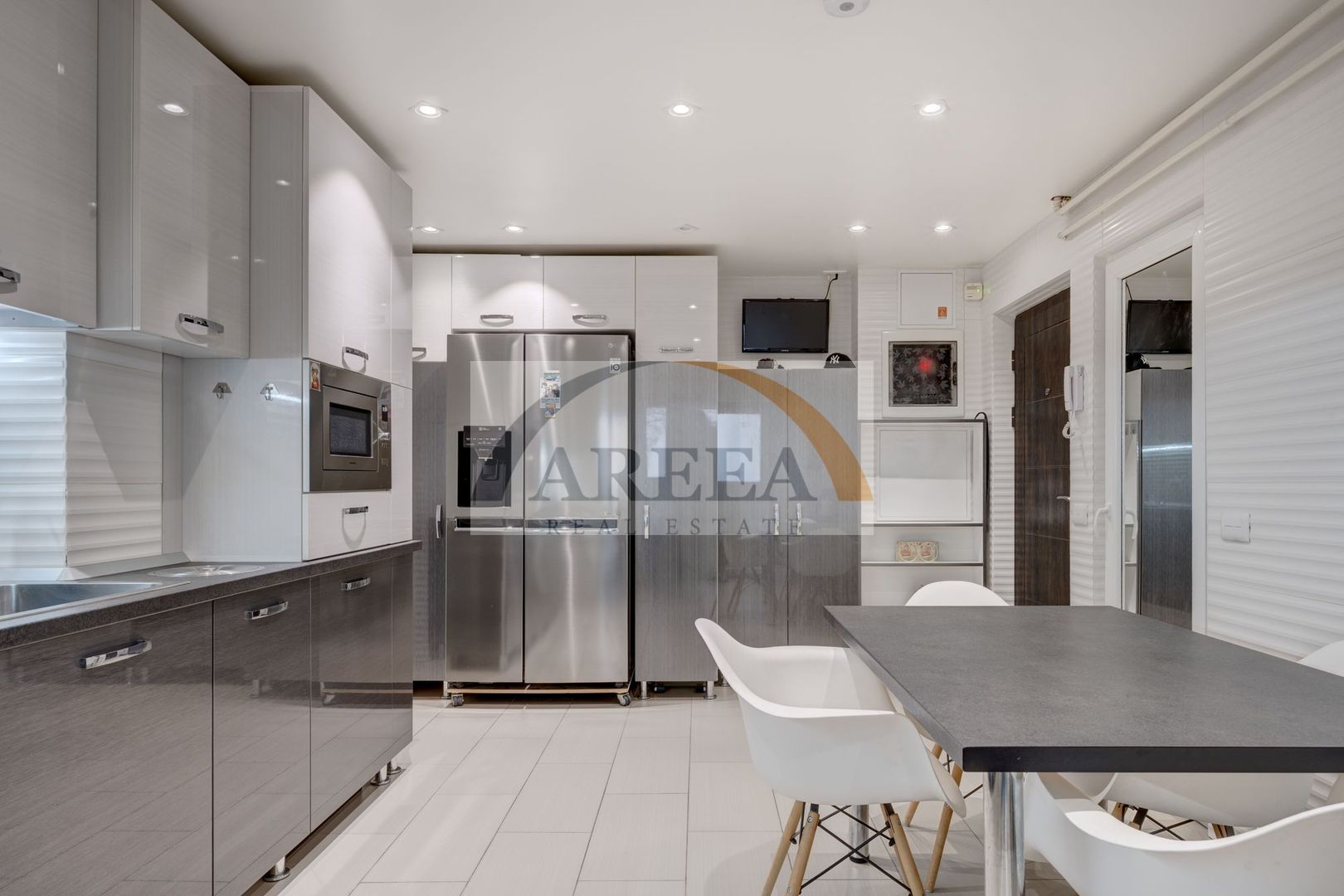 RAR SI FRUMOS - de vanzare 4 camere PREMIUM, parter/4 - Brancoveanu - Poză 3