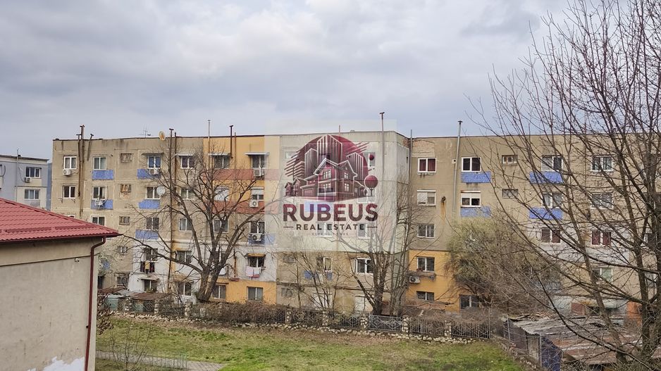 Mic la întreținere, bun la randament: apartament în Orșova - Poză 38