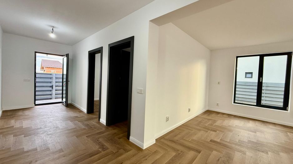 Eleganță, confort și liniște – Casă nouă în Balotești - Poză 2