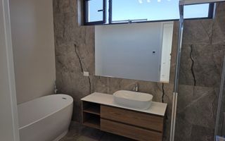 Dumbrava Vlasiei – Armonie între design, lumină și natură - Poză 30