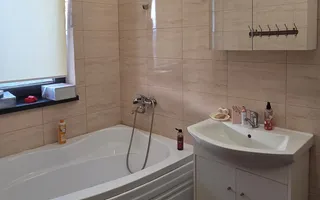 Casă tip duplex P+1+M, cu mansardă de 50 mp și curte generoasă - Poză 11