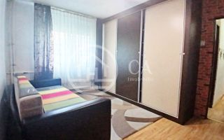 Apartament cu 2 camere de vanzare in zona Rogerius, Oradea - Poză 1