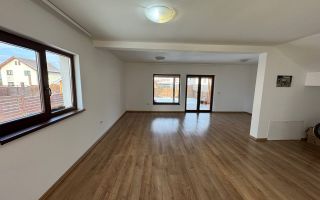 Casă spațioasă de închiriat, 4 camere – Brasov  Cartier Izvor - Poză 1